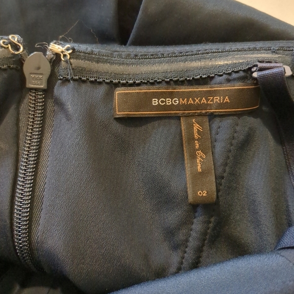 BCBG Maxazria Navy Blue Layered Mini  Strapless Dress , Size 02 - Picture 7 of 8